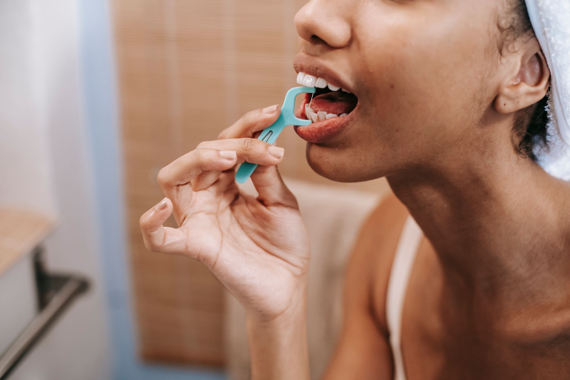 Dental Floss Guide 2026: Does Flossing Actually Work?