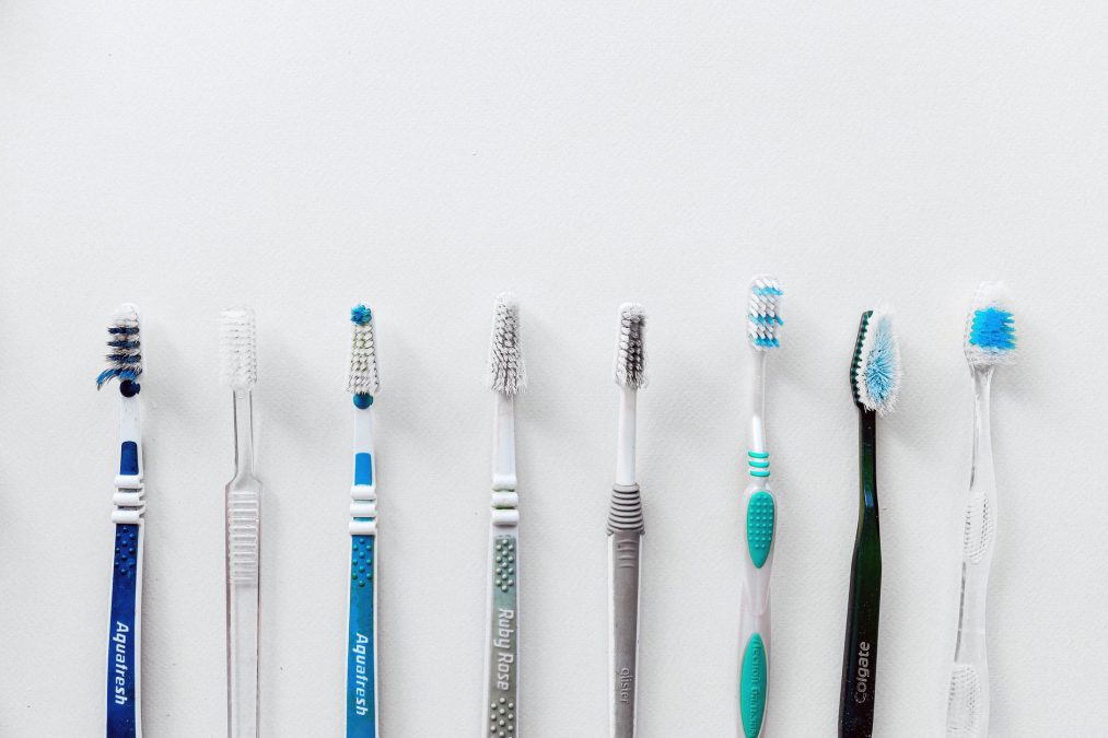 Sonic Toothbrushes Guide 2026: Expert Review, Buying Tips & Top Picks